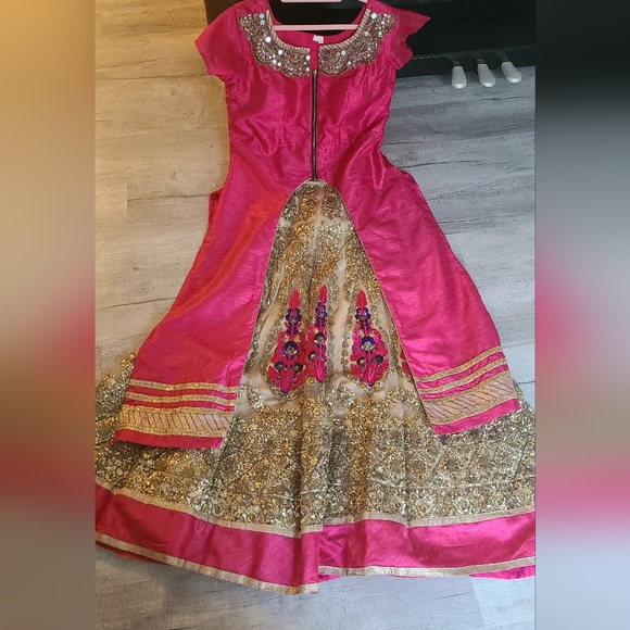 Preowned stylish lehenga choli in size XL - Picture 3 of 15
